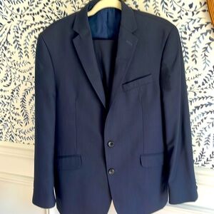 Kenneth Cole Reaction Men’s Navy Suit 40R jacket & 32/34 pants